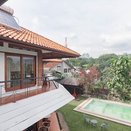 Reddoorz Plus Near Dago Pakar Бандунг Экстерьер фото