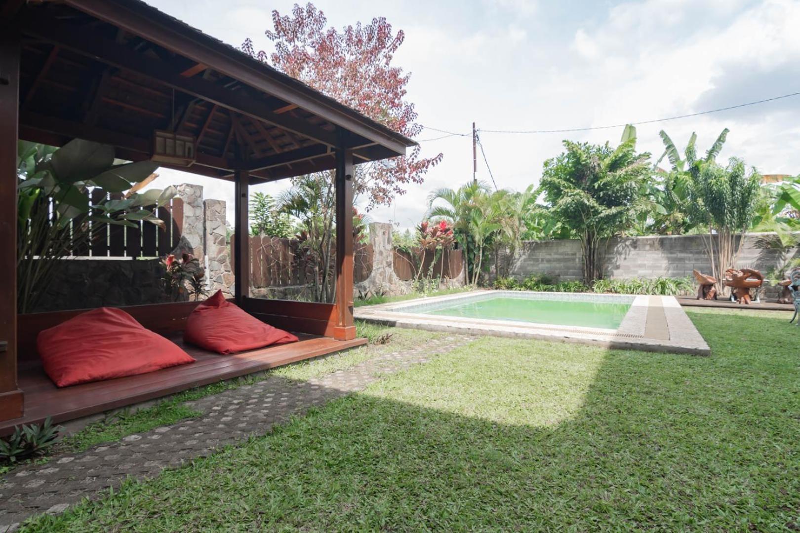 Reddoorz Plus Near Dago Pakar Бандунг Экстерьер фото
